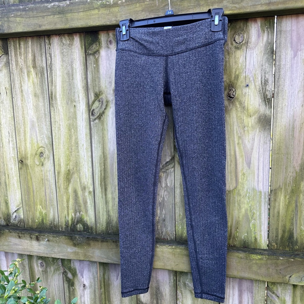 Ivivva Rhythmic Tight Scattered‎ Herringbone Gray Size 12 - Picture 2 of 13